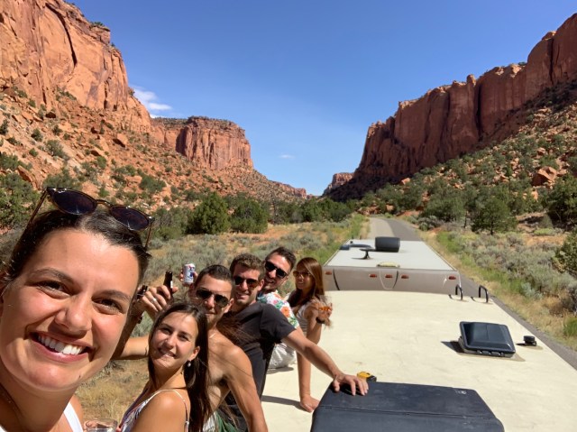 Une pause bière dans le Burr trail, Utah